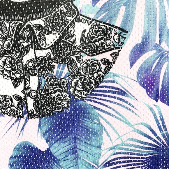 Zawary Netted Summer Racoon Tank Top - Picture 5 of 9